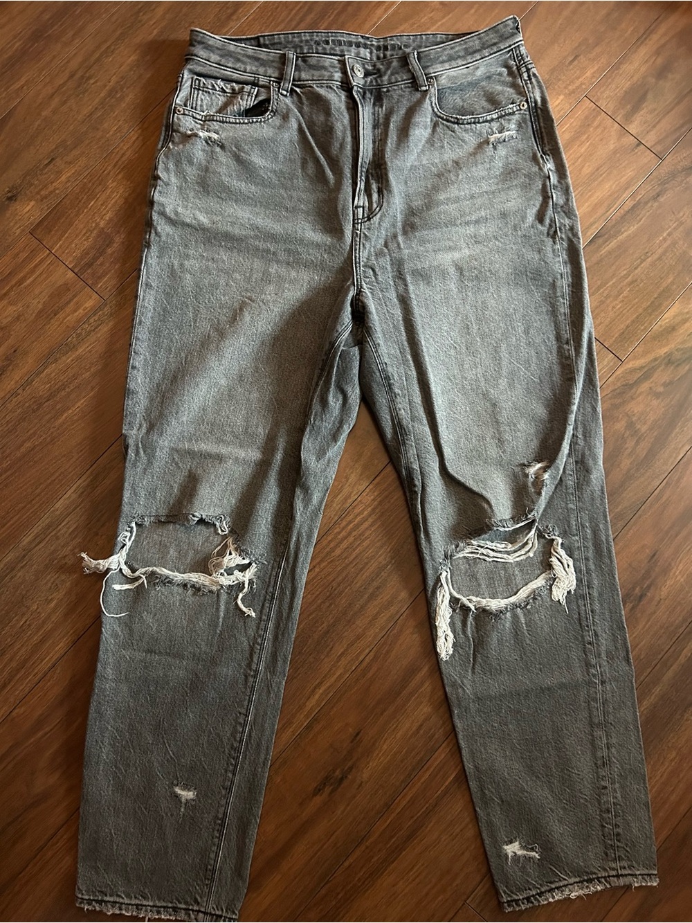 American Eagle Women’s Distressed Grey Ripped Jeans